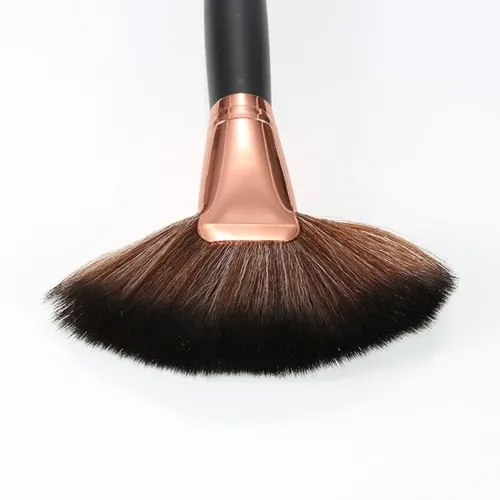 Brocha Abanico Gugus Makeup Maquillaje Profesional Negro Madera