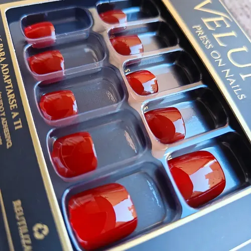 Uñas Press On Para Pies Kit Completo Reutilizable Veluna – Color Rojo Intenso