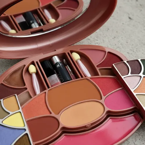 Set Paleta Maletin De Maquillaje Makeup Ideal Dia Del Niño
