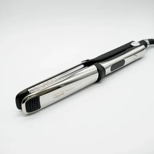 Planchita Para El Pelo Essentia Titanium Pro Viggo