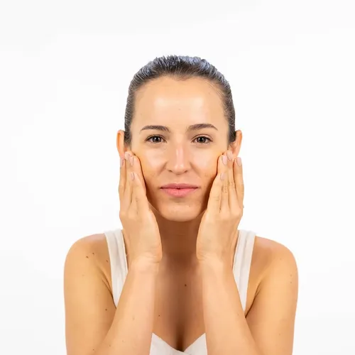 Crema Facial Dermaglós Bb Cream Fps 50 Tono Medio X 50 G
