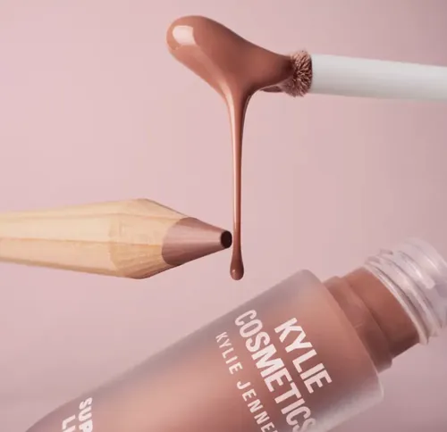 Kylie Cosmetics Glossy Lip Kit Labios Y Delineador