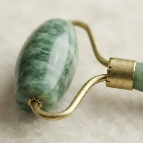 Rodillo Jade Roller Masaje Facial Arrugas Bolsas Ojeras Cara
