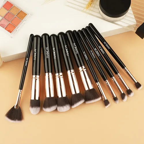 Set De 11 Brochas De Maquillaje Rancai En Negro Y Dorado