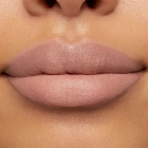 Labial Mary Kay Liquid Lipstick At Play color taupe that mate