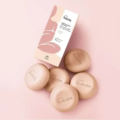 Kit de regalo Natura: crema hidratante Tododia y jabón con fragancia de nuez de cacao y nuez de nuez