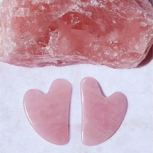 Tabla Gua Sha De Cuarzo Rosa (corazón) – Piedra Natural