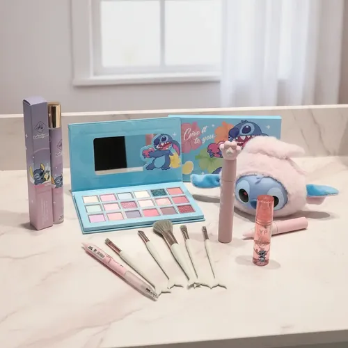 Kit Maquillaje Stitch Paleta Sombras Gloss Brochas Rimel +
