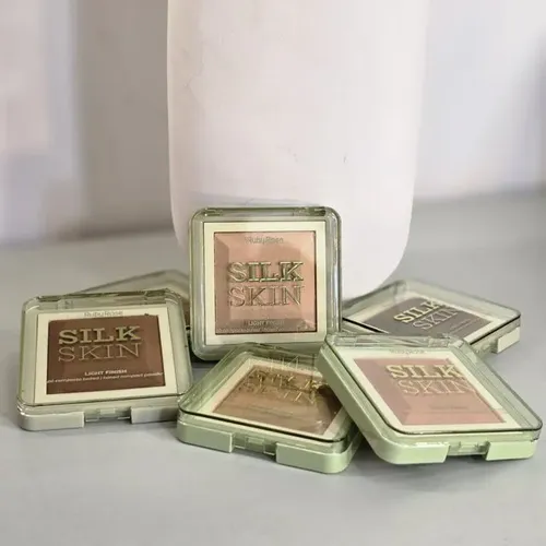Ruby Rose Silk Skin Polvo Compacto Light Finish