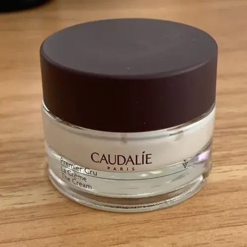 Crema Antiedad Caudalie Premier Cru con Ácido Hialurónico Día/Noche 15g