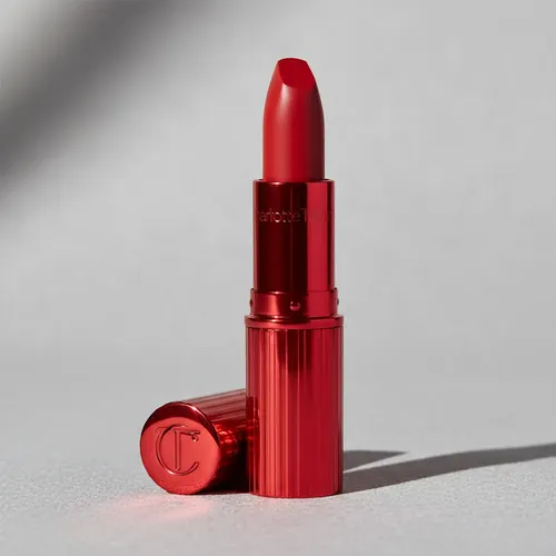Labial Charlotte Tilbury Matte Revolution Lipstick