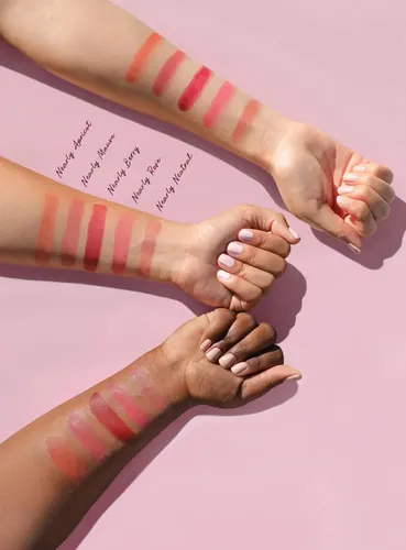 Rubor Crema Rare Beauty Stay Vulnerable Tono Nearly Neutral