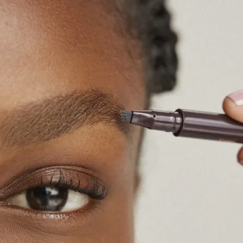 Lápiz delineador de cejas Natura Una Color marrón claro