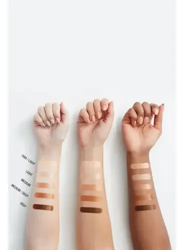 Base de maquillaje líquida Maybelline Instant anti age 4-IN-1 Glow Perfector Glow tono medium – 20mL 20g