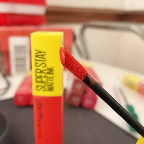 Labial Maybelline Superstay Matte Ink Larga Duración