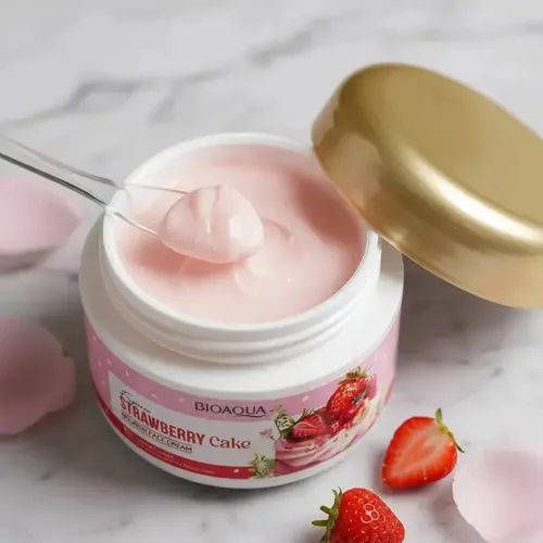 Crema Facial Strawberry Cake Bioaqua Momento De Aplicación Día/noche Tipo De Piel Todo Tipo De Piel