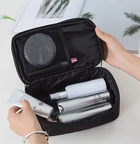 A Bolsa De Maquillaje De Doble Capa Con Correa, Estuche