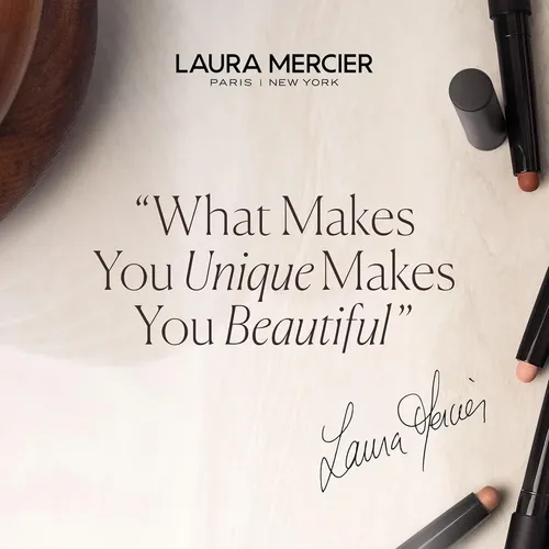 Polvo Fijador Translúcido Compacto Laura Mercier 12hr Mate