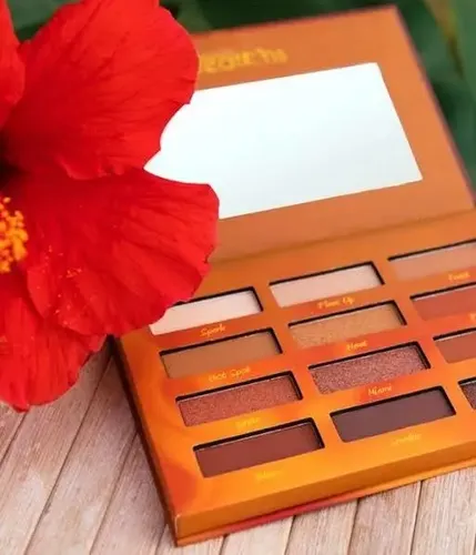 Paleta de Sombras Beauty Creations Hot Fire con 12 Tonos Multi satin y mate