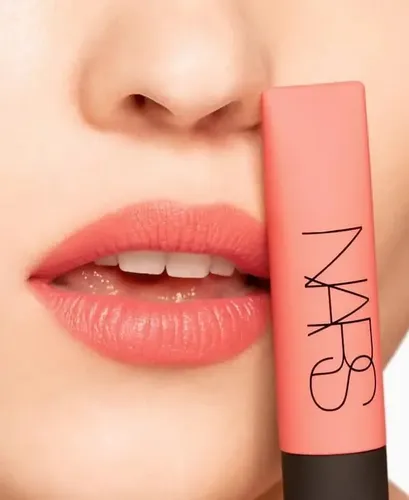 Labial Líquido Nars Velvet Coral Joyride Larga Duración