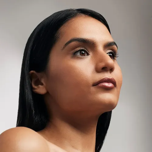 Lápiz Delineador De Ojos A Prueba De Agua Vasanti Kajal
