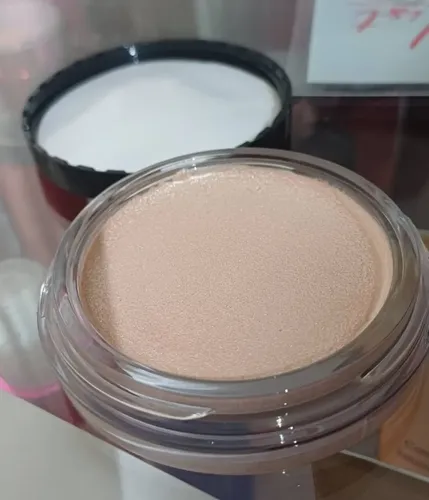 Revolution X House Of The Dragon/ Iluminador Maquillaje