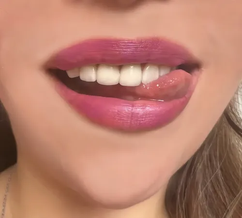 Dots Balsamo Labial Con Color Plum Shimmer No Blackberry
