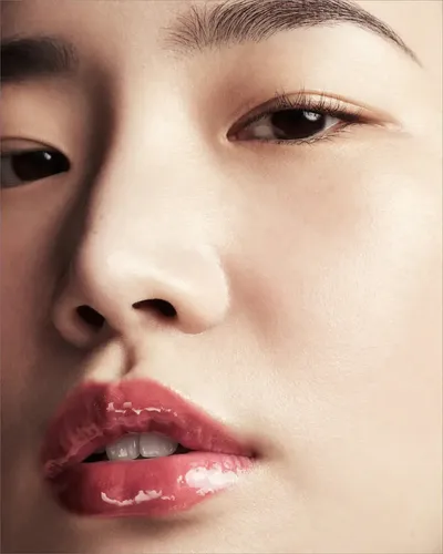 Brillo Labial Fenty Beauty Gloss Bomb en Tono Riri Hidratante