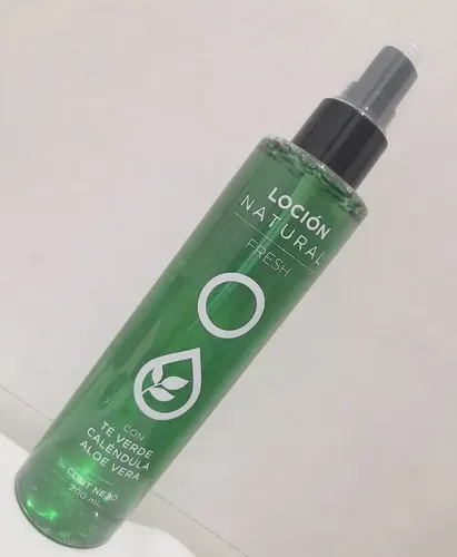 Loción Natural Fresh Tónico Hidratante Descongestivo Icono