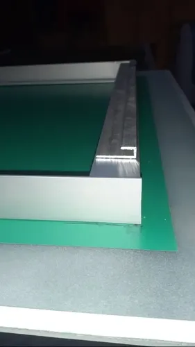 Espejo Con Luz Led 80 X 60 Cm Para Baño. Con Guarda Esmerila