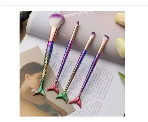 Set 4 Brochas Maquillaje Profesional Pinceles Cola Sirena