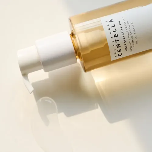 Skin1004 Corea Madagascar Centella Light Cleansing Oil 200ml