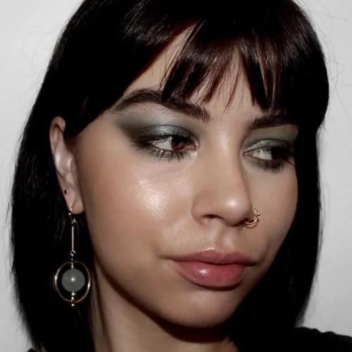 Makeup Revolution Spray Fijador Hidratante Con Ácido Hial…