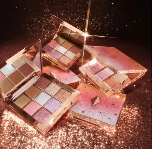 Paleta de Sombras Charlotte Tilbury The Beautyverse, 9 Tonos Multicolor con Acabados Mate y Metálicos