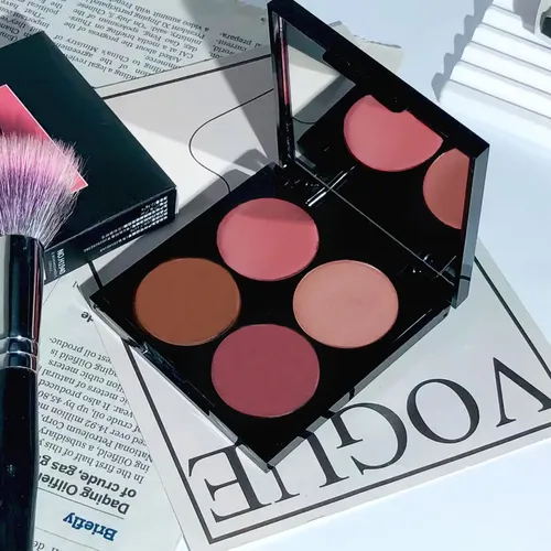 Colorete Contorneador Mate Para Un Look Natural 4 En 1