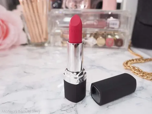 Labial 100% Ultra Matte Avon
