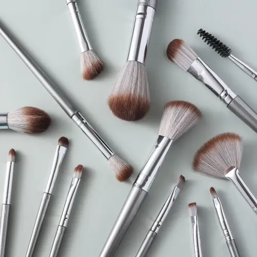 Mujer Set Pinceles Maquillaje 14 Piezas Con Estuche Silver