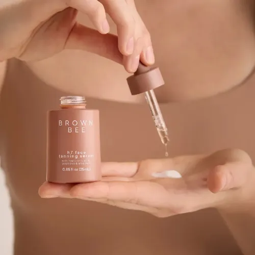 Autobronceante Serum Facial Con Acido Hialuronico Brown Bee