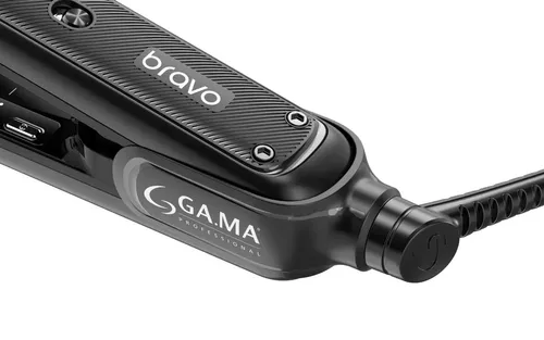 Plancha Gama Bravo Led Titanium 250° Ideal Para Químicos Con Cable Giratorio En Beauty Supply De Color Negro
