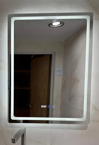 Espejo Luz Led Vertical 60x80cm Digital Con Reloj, Temperatura, 3 Luces Y Desempañador Casa Hadid
