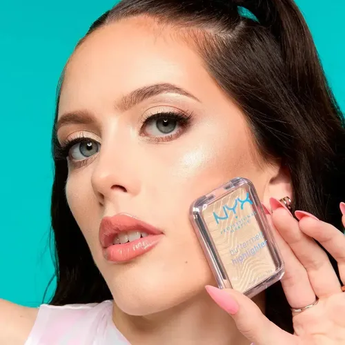 Iluminador NYX Professional Makeup BUTTERMELT Highligther en Barra