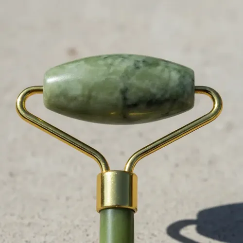 Kit Jade Roller Masajeador Facial Y Piedra Guasha