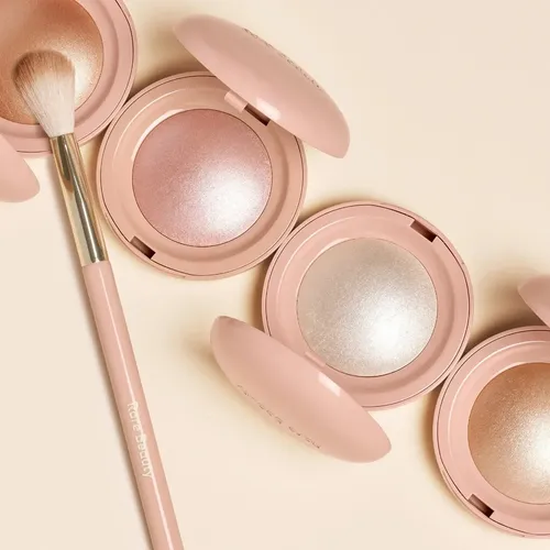 Iluminador Positive Light Silky Touch Rare Beauty- Enlighten