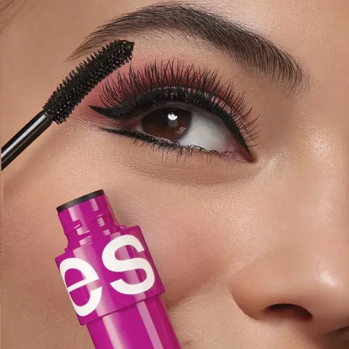 Ésika Máscara De Pestañas Mega Full Size Waterproof 8g Color Negro