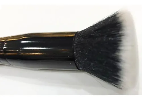 Brocha Para Bases De Maquillaje Pelo Sintético Chato P8803 Color Negro