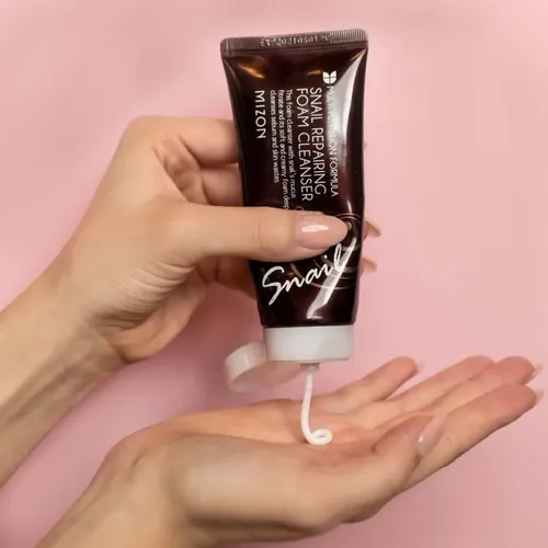 Limpiador Facial Coreano Mizon Snail Repairing Foam Cleanser