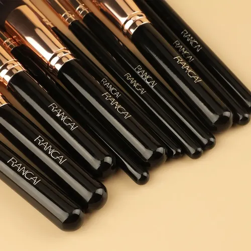 Set De 11 Brochas De Maquillaje Rancai En Negro Y Dorado