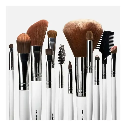 Brocha Facial Multiusos e.l.f. para Base y Rubor, Vegana y Versátil