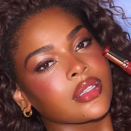 Rubor Stick Charlotte Tilbury Unreal Tono Cherry Glow Deep Red