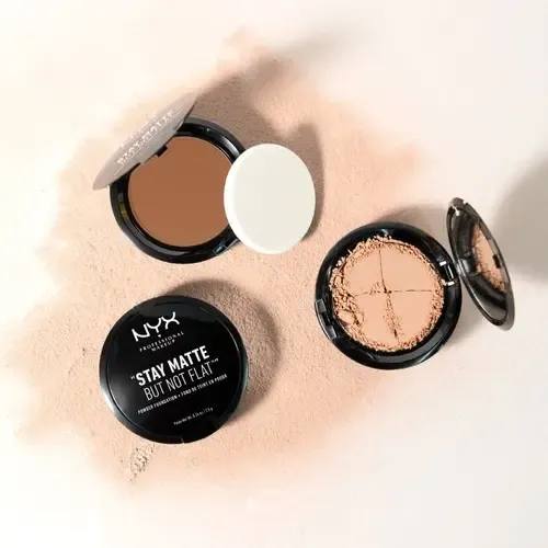 Base de maquillaje en polvo NYX Professional Makeup Base Maquillaje En Polvo Stay Matte But Not Flat tono medium – 7.5g